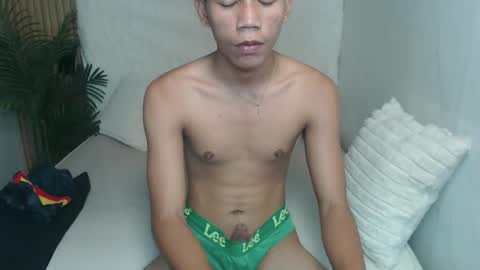 Snapshot of straight_moreno69 chatting on April 21, 2026, 1:17 pm James online show from April 21, 2026, 1:17 pm