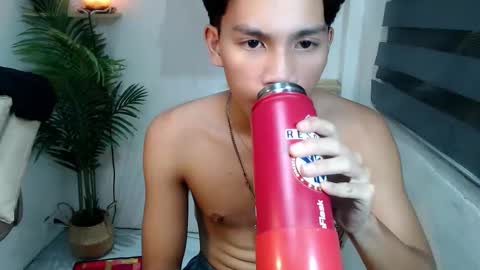 Snapshot of straight_moreno69 chatting on April 28, 2026, 3:06 pm James online show from April 28, 2026, 3:06 pm