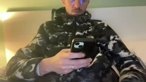 straightfirelotus69420 online show from November 23, 2025, 1:22 pm