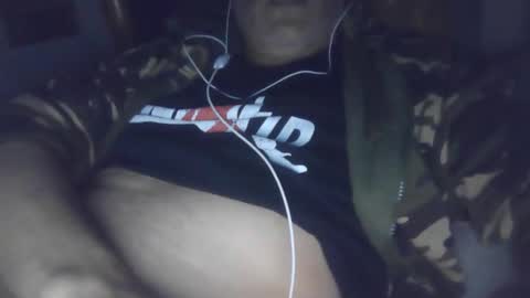 Snapshot of straightguy2024 chatting on November 10, 2025, 7:18 am StraightGuy online show from November 10, 2025, 7:18 am