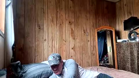 straighttoy online show from January 13, 2026, 7:52 pm