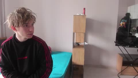 Ray online show from April 5, 2026, 8:55 am