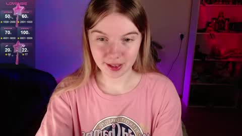 Snapshot of strawberry_juli chatting on May 28, 2026, 11:51 am Juli online show from May 28, 2026, 11:51 am