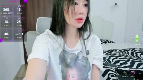 strawberry_loveee online show from December 3, 2025, 10:46 am