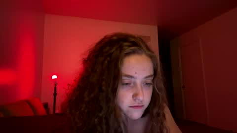 Strawberrylotsacake online show from September 30, 2025, 5:23 am