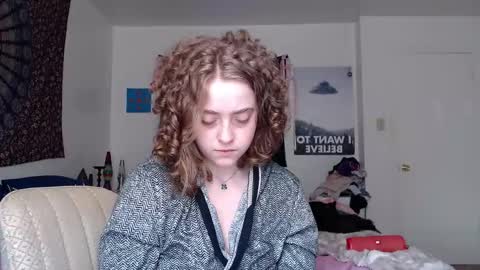 Strawberrylotsacake online show from February 9, 2026, 2:54 pm