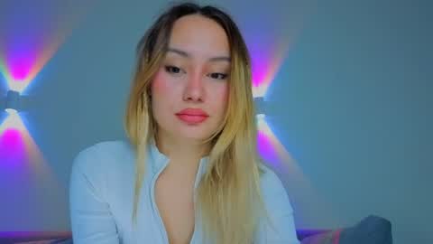 Tati and Lola online show from April 5, 2026, 5:04 am