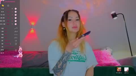 Tati and Lola online show from May 29, 2026, 6:44 am