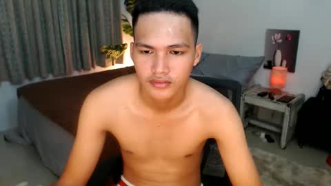 Snapshot of strawhot_joey chatting on March 14, 2026, 2:44 pm JOEY online show from March 14, 2026, 2:44 pm