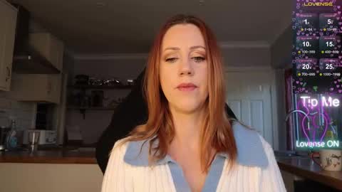 Amorina online show from November 23, 2025, 2:28 pm