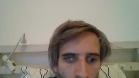 stroke1 online show from January 9, 2026, 7:44 am