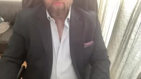 strong_dickinson_ online show from November 19, 2025, 10:04 am