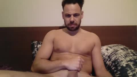 Snapshot of strongfitguy chatting on January 19, 2025, 10:49 pm Handsome guy online show from January 19, 2025, 10:49 pm