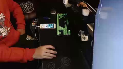 Snapshot of stud69861714 chatting on October 13, 2025, 9:09 am stud69861714 online show from October 13, 2025, 9:09 am