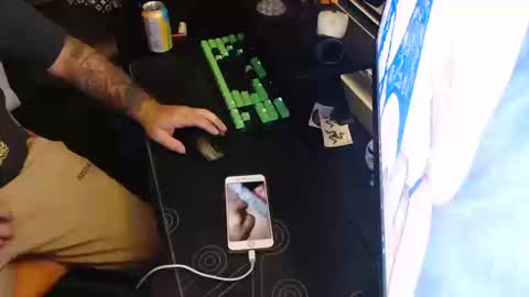 Snapshot of stud69861714 chatting on October 17, 2025, 6:16 am stud69861714 online show from October 17, 2025, 6:16 am