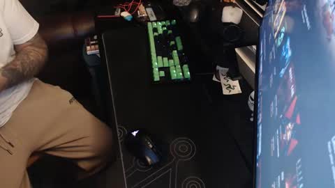 Snapshot of stud69861714 chatting on October 18, 2025, 8:15 am stud69861714 online show from October 18, 2025, 8:15 am