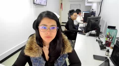 studcb_ online show from September 29, 2025, 7:51 pm