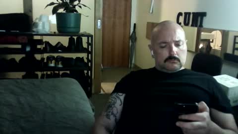 Snapshot of studley_1987 chatting on December 2, 2025, 1:00 am studley_1987 online show from December 2, 2025, 1:00 am