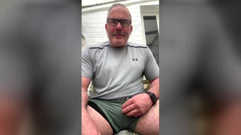 Snapshot of stumpyj2266 chatting on April 14, 2026, 2:45 pm stumpyj2266 online show from April 14, 2026, 2:45 pm