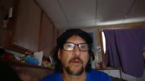 stupid330 online show from November 23, 2025, 3:01 pm