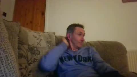 Snapshot of stuuuey73 chatting on November 26, 2025, 10:33 pm stuuuey73 online show from November 26, 2025, 10:33 pm