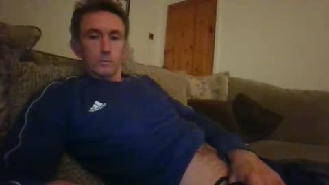 Snapshot of stuuuey73 chatting on December 20, 2025, 11:23 pm stuuuey73 online show from December 20, 2025, 11:23 pm