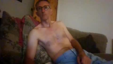 Snapshot of stuuuey73 chatting on July 10, 2026, 9:17 pm stuuuey73 online show from July 10, 2026, 9:17 pm