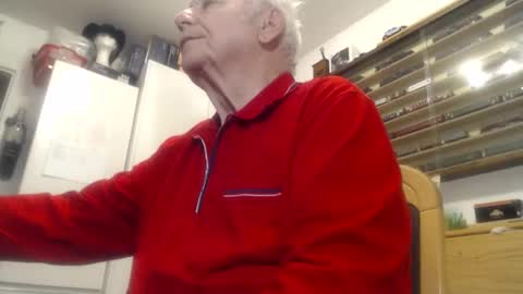 Snapshot of subibuns chatting on November 4, 2025, 9:47 pm Marcel online show from November 4, 2025, 9:47 pm