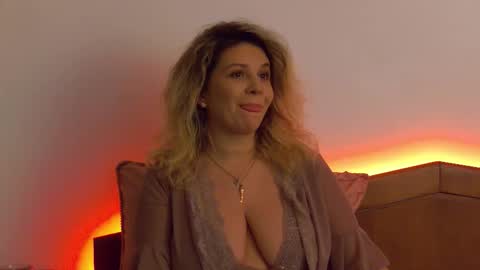 Carla online show from January 9, 2026, 10:51 am