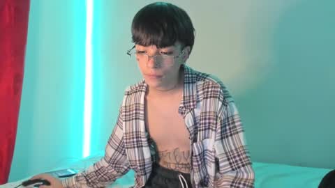 Snapshot of submissive_boyy_ chatting on December 10, 2024, 7:22 pm nico online show from December 10, 2024, 7:22 pm