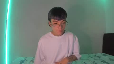 Snapshot of submissive_boyy_ chatting on January 10, 2025, 5:56 pm nico online show from January 10, 2025, 5:56 pm