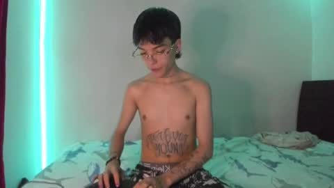 Snapshot of submissive_boyy_ chatting on January 15, 2025, 2:35 pm nico online show from January 15, 2025, 2:35 pm