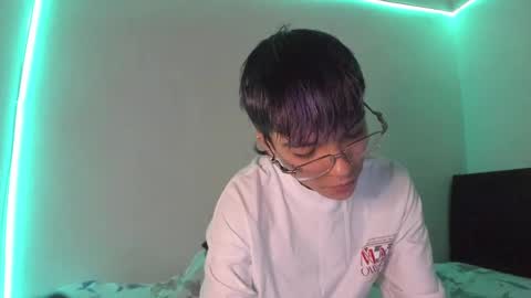 Snapshot of submissive_boyy_ chatting on January 20, 2025, 6:21 pm nico online show from January 20, 2025, 6:21 pm