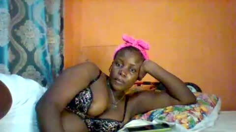 submissive_slut001 online show from January 11, 2026, 10:31 am