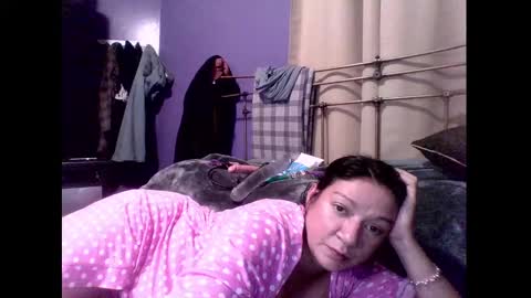 Snapshot of subsxkttn chatting on November 8, 2025, 3:39 am subsxkttn online show from November 8, 2025, 3:39 am