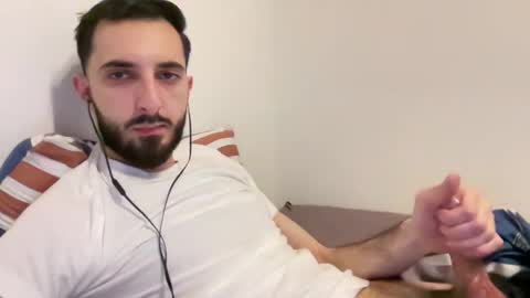 Snapshot of subzeroni chatting on May 11, 2026, 4:59 pm subzeroni online show from May 11, 2026, 4:59 pm