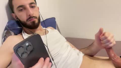 Snapshot of subzeroni chatting on May 25, 2026, 9:32 pm subzeroni online show from May 25, 2026, 9:32 pm