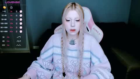 succubus_leslie online show from September 24, 2025, 12:36 am