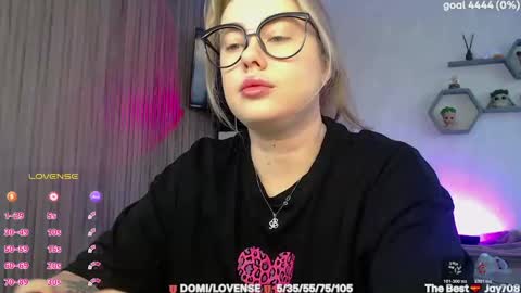 Snapshot of suchcute_ chatting on February 19, 2026, 3:02 am suchcute_ online show from February 19, 2026, 3:02 am