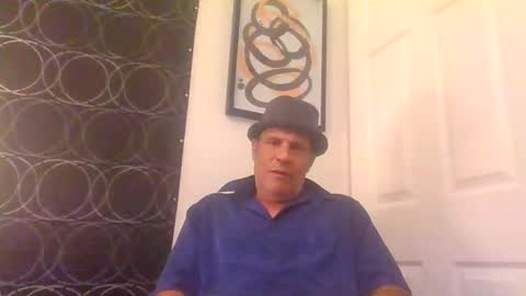 SUCKITU812 online show from November 14, 2025, 3:16 am