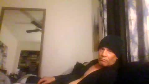 SUCKITU812 online show from January 11, 2026, 1:10 am