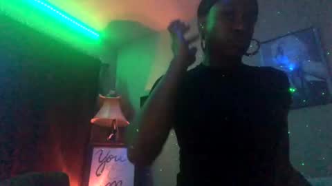 Snapshot of sucknevachew8969xxx chatting on January 7, 2025, 8:24 am Kayysnc online show from January 7, 2025, 8:24 am