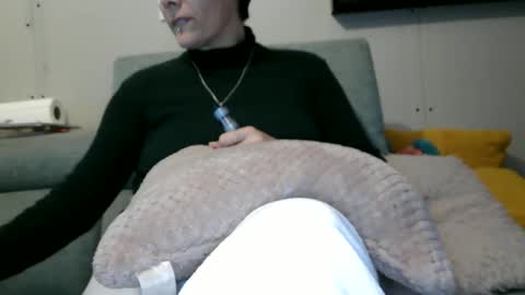 sucrette5629 online show from December 19, 2024, 4:24 pm