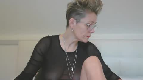 sucrette5629 online show from March 3, 2026, 8:53 am