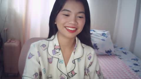 Snapshot of sugar_jazzz chatting on April 1, 2026, 12:00 am Rosiee online show from April 1, 2026, 12:00 am
