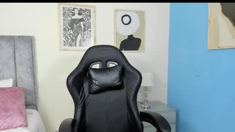 sugar_milff online show from April 16, 2026, 1:45 pm