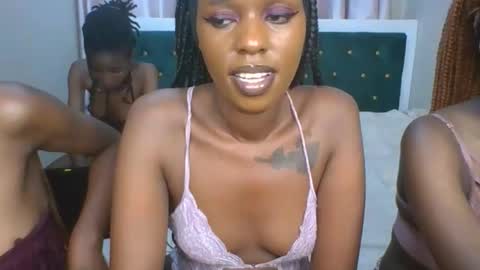 Snapshot of sugarboogers_ chatting on February 6, 2026, 7:56 am sugarboogers_ online show from February 6, 2026, 7:56 am