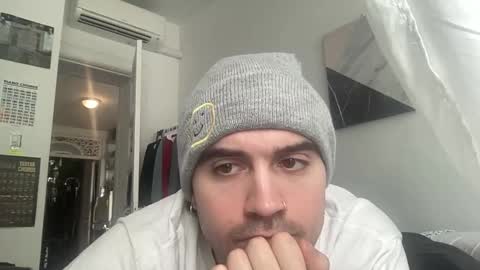 Sugar online show from March 4, 2025, 6:18 pm