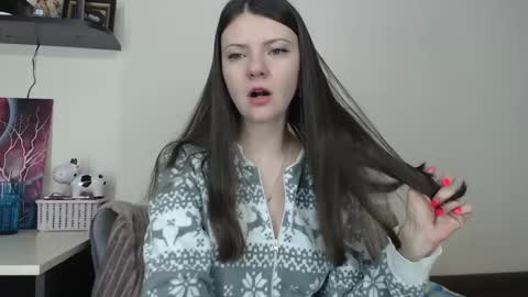 SugarTati online show from November 2, 2025, 7:05 pm