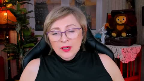 Vivien online show from January 8, 2025, 6:20 pm